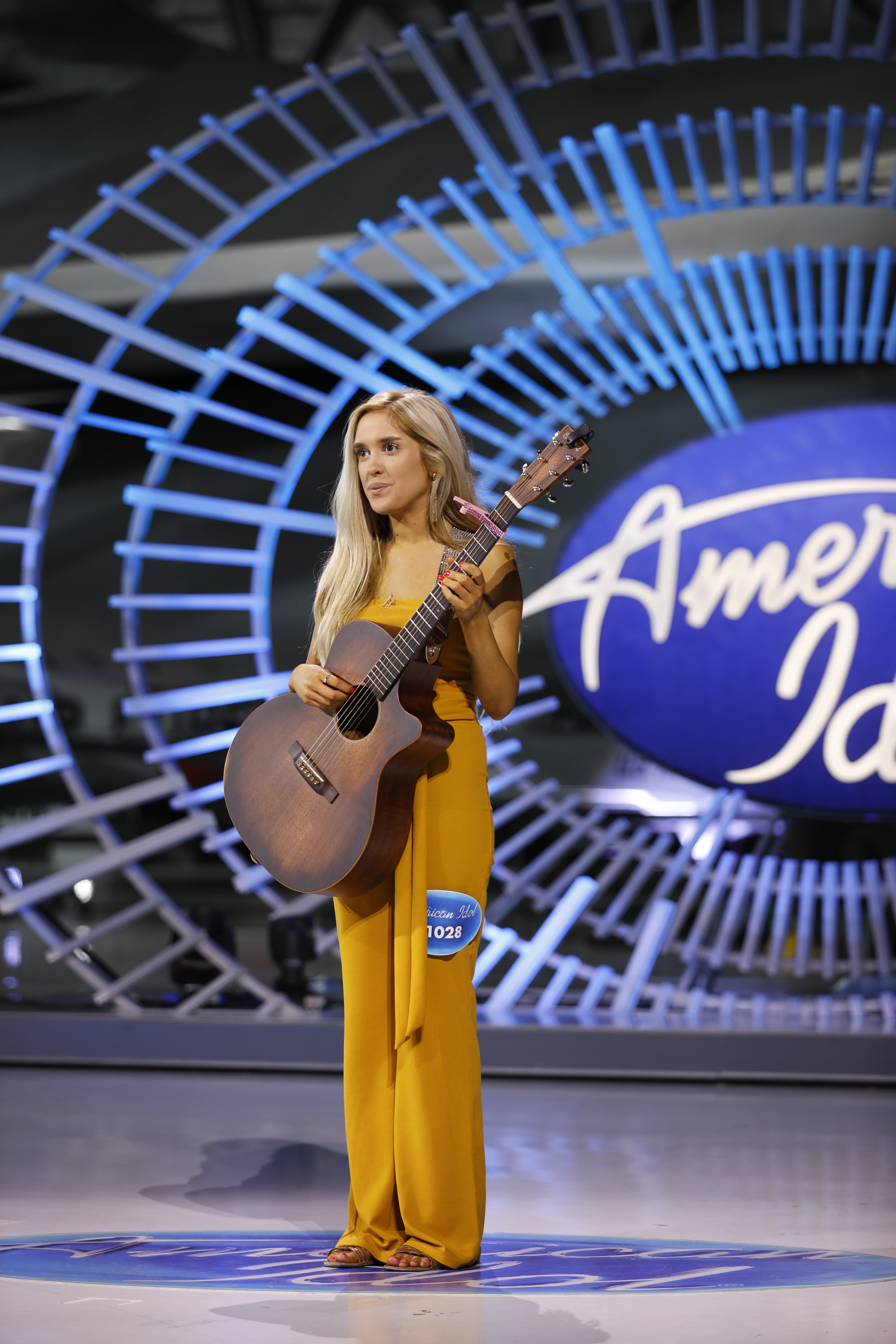 do american idol contestants tour