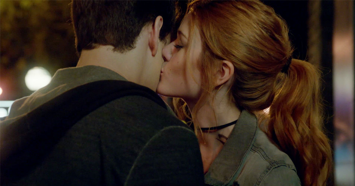 Simon & Camille Kiss  Shadowhunters 